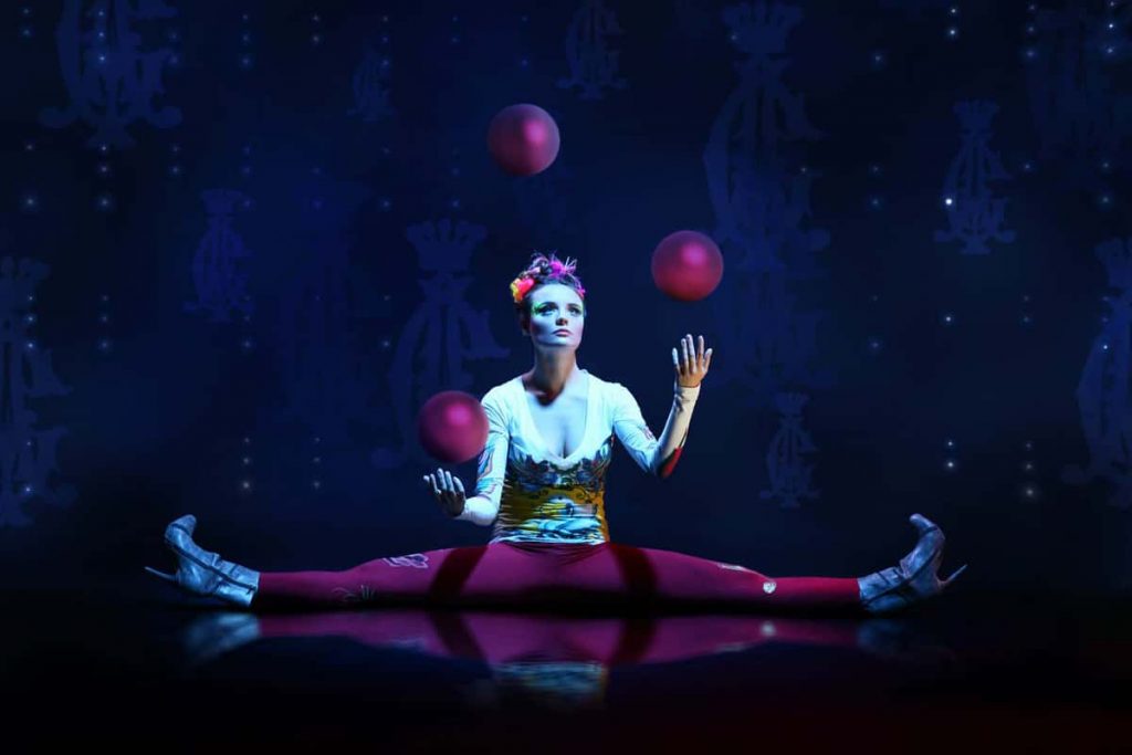 Original-Photography-Print-Advertising-Ed-Hardy-Jugglers-Jeff-Carrillo-by-ArmenoDesign.com-2-1024x683